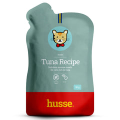 Petisco de mousse de atum sem cereais da Husse para gato em saqueta de 30 g verde-azulada e vermelha.